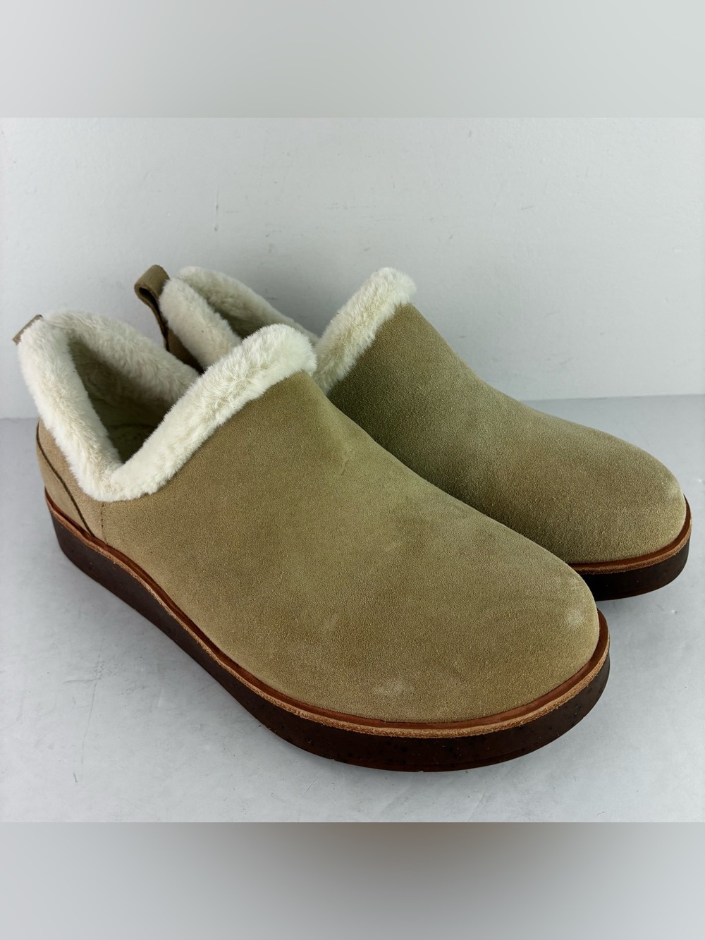 Abeo Pioneer Beige Suede Fur-Lined Bootie Slippers